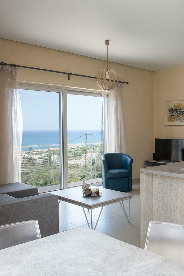 Pantanassa Villa Thalia Agia Marina  Bagian luar foto